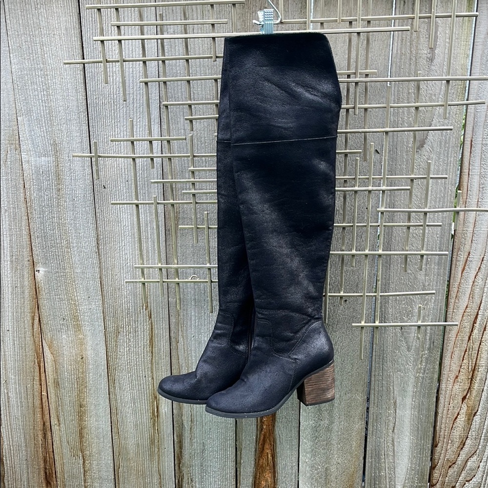 Smoky Black Over-the-Knee Boots Hinge